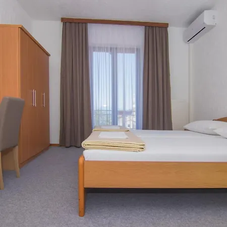 Rustika Bed & Breakfast