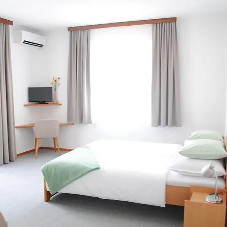 Rustika Bed & Breakfast 4*